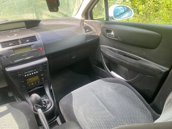 Citroen C4 1.6hdi-na opravu či díly - 6
