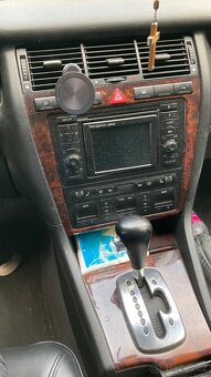 Prodam audi A8 - 6