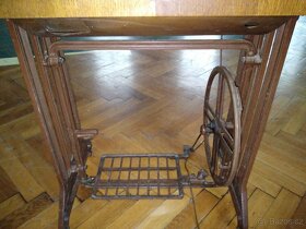 ŠICÍ STROJ - MINERVA - 6