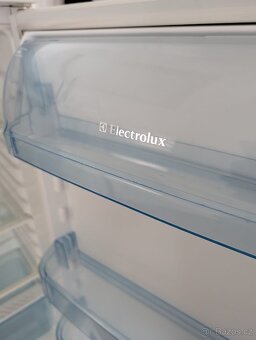 Vestavěná lednice s mrazákem Electrolux - 6