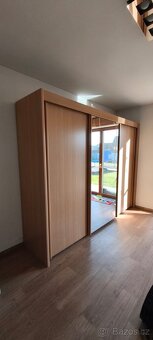šatní skříň - 6