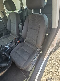 Audi A3 1,4 tfsi 92kw sportback s pravidelným servisem - 6