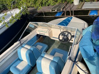 Loď Glastron Barcelona 8446 s vozíkem a motorem 4kw, 6 osob - 6