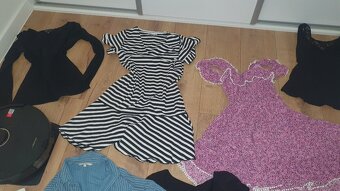 Velký balík dámské oblečení značkové velikost S - 6