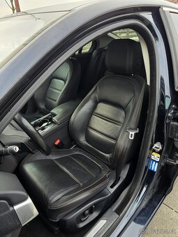 Jaguar XE - 6