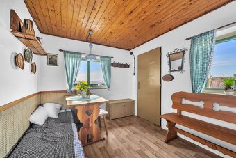 Zahradní chatka s parkovacím místem, Trutnov - kolonie Krybl - 6