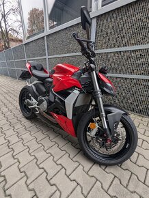 Ducati Streetfighter V2 Ducati Red s doplňky - 6