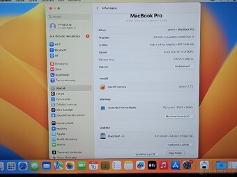 Apple MacBook Pro 13" (2017, Touch Bar, 4× Thunderbolt 3) - 6