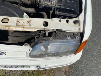 Ford Sierra veškeré díly z vozu - 6