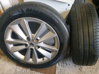 ALU kola Renault Scénic 5x114,3 r17 Originál,pneu 6mm 205/55 - 6