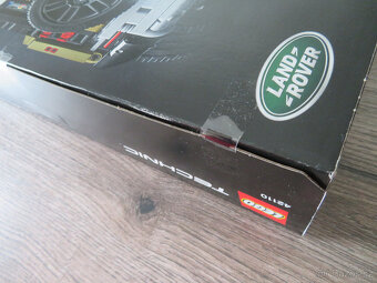 LEGO Technic 42110 Land Rover Defender - 6