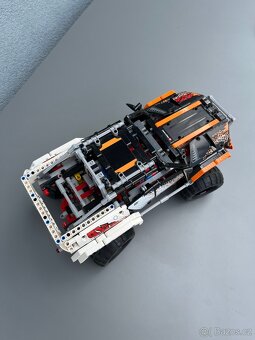 LEGO Technic 9398 Truck 4x4 - 6
