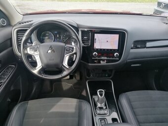 Mitsubishi Outlander 2.4 PHEV,4WD,LED,Kamera,Tažné - 6