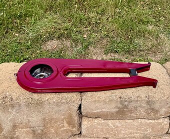 ČZ 125 175 250 - kryt řetězu - 6