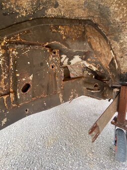 Volkswagen t2b karoséria - 6