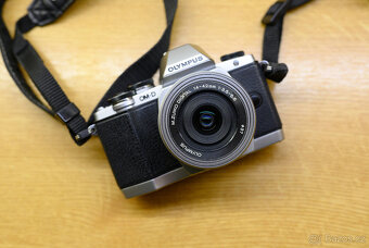 Olympus OMD E-M10 + 14-42 EZ pancake - 6