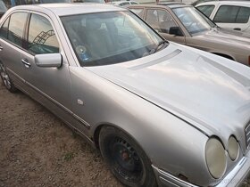 MERCEDES W210 220CDI-DÍLY - 6