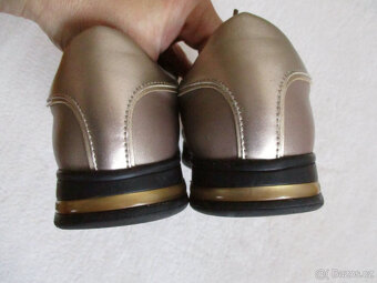 Dámské kožené polobotky sneakersy zlaté Geox 38 - 6