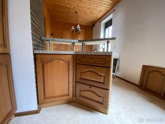 Masivní kuchyňská linka z Německa se spotřebiči - 6