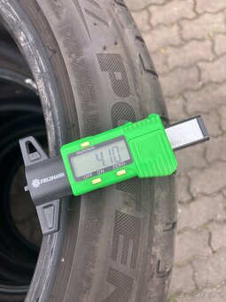 Sada letních pneu Bridgestone 225/45/17, cca 4mm - 6