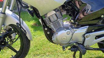 Yamaha YBR 125 pouze 10590 km - 6