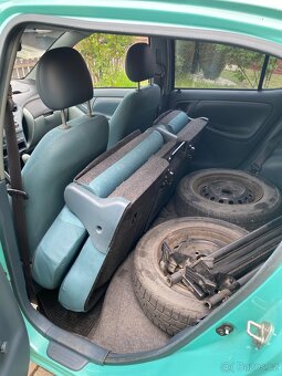 Toyota Yaris 1.0 - 6