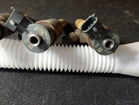 PEUGEOT, CITROEN 1,4HDI VSTŘIKY BOSCH 0445110339 - 6