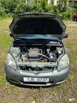Toyota Yaris - 6