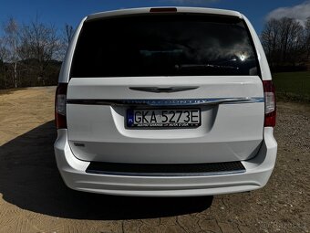 Chrysler Town country - 6