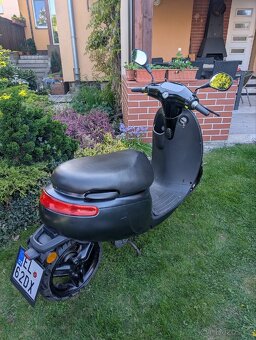 Elektroskútr Ecooter E1 2019 elektrický skútr - 6