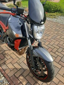 Suzuki gsr 600 - 6