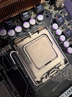 Základní deska - 775 Asus P5B Deluxe + CPU Intel + 4GB - 6