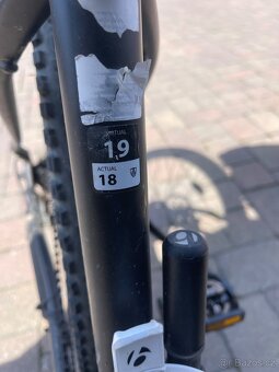Prodám elektrokolo Trek – velikost rámu 19” - 6