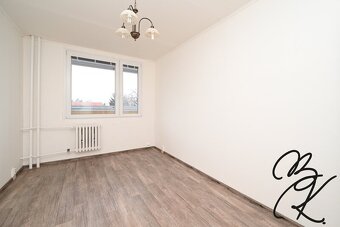 Pronájem bytu 2 + kk s lodžii - 6