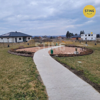 Prodej stavebního pozemku 826 m2, 132926 - 6