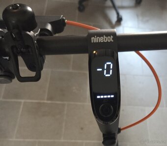 Elektro koloběžka Ninebot KickScooter F2 Pro by Segway - 6