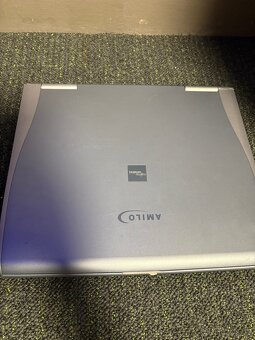 Fujitsu Amilo M-6500 - 6