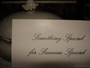 Prodám krásnou porcelán.dvoudílnou soupravu - 6