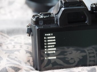 Olympus OM-D E-M10 II s objektivem 14-42 II R černý - 6