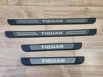 OCHRANNE DEKORACNE PRAHOVE LISTY - 6