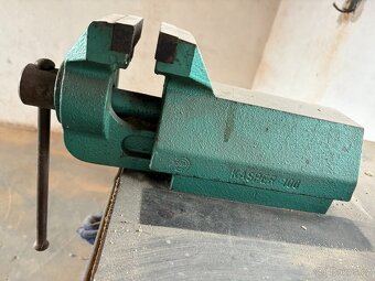 Dílenský pracovní stůl - ponk - 6