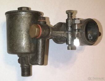 Predám karburátor B&B - 6