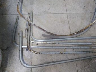 Lišty na Tatra 603 - 6