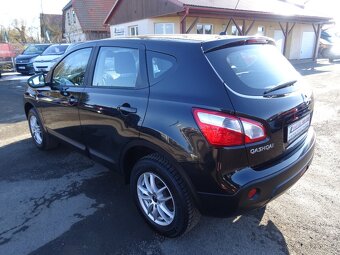 Nissan Qashqai 1.5 dCi 81kW serviska, 2.majitel - 6