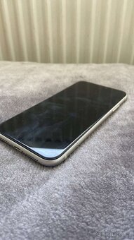iPhone 11/ 64 bílá barva - 6