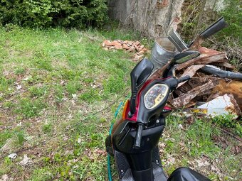 Skútr Aprilia Amico GL – nálezový stav, německé doklady k př - 6