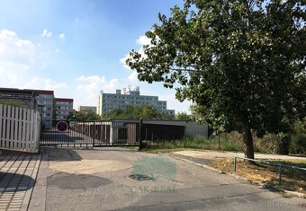 Pronájem stání ve dvojgaráži v garážovém areálu, ulice Bohus - 6