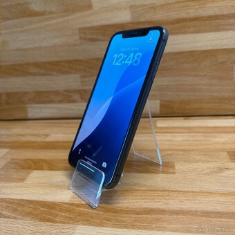 iPhone 11 64GB, černý (12 měsíců záruka) - 6