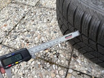 originální kola Volkswagen se zimní pneu 195/65 R15 - 6