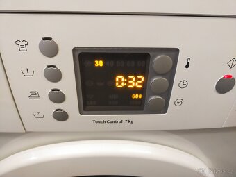 Prodám plně funkční digitální pračku zn. Bosch -7 kg-DOVEZU- - 6